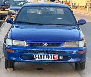 Toyota Corolla 1999 Bleu