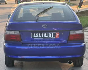 Toyota Corolla 1999 Bleu