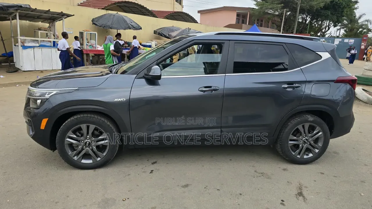 Kia Seltos 2021 Gris