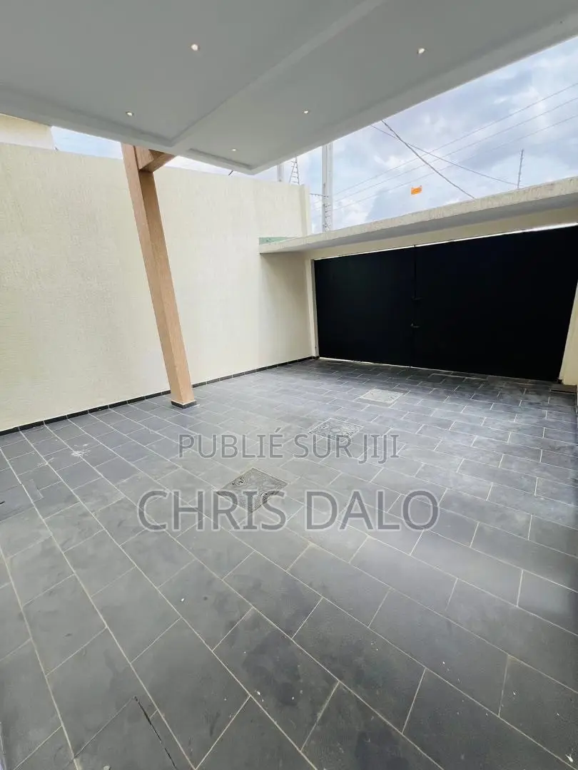 4chbre Duplex dans Adams, Bingerville à Vendre