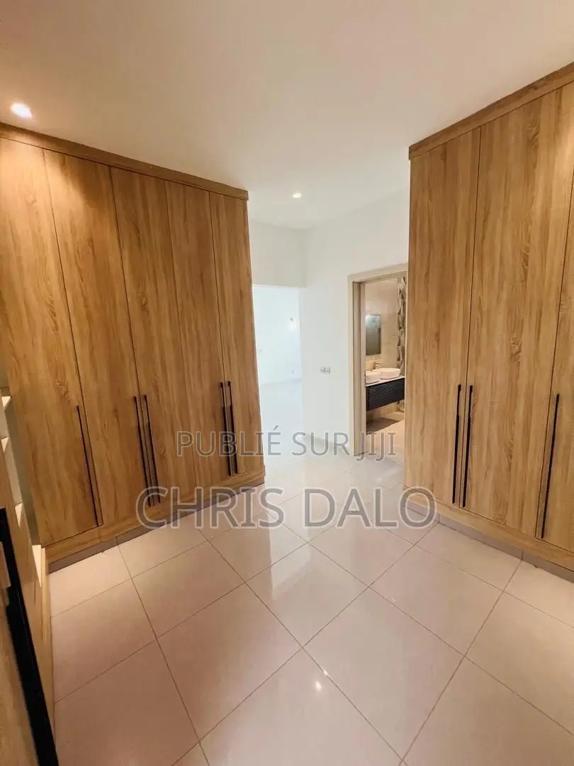 4chbre Duplex dans Adams, Bingerville à Vendre