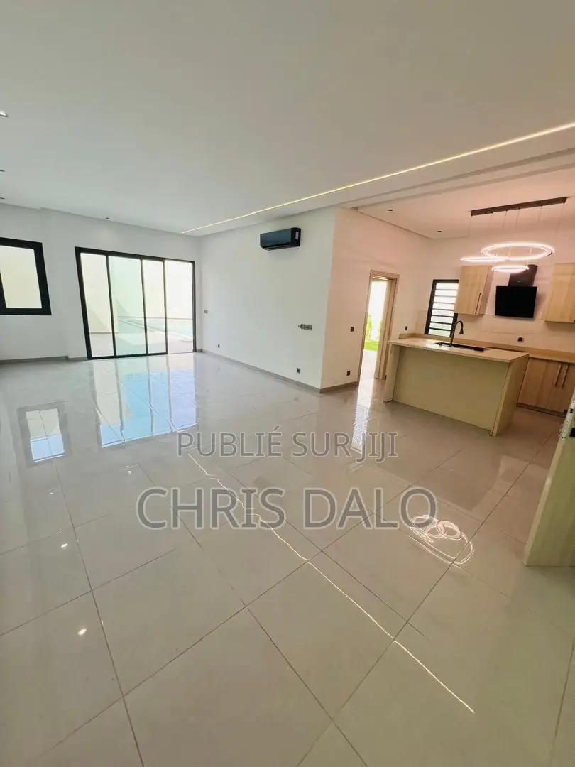 4chbre Duplex dans Adams, Bingerville à Vendre