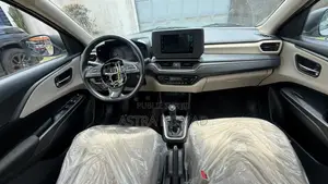Suzuki Dzire 2025 Gris