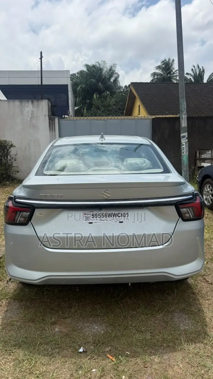 Suzuki Dzire 2025 Gris