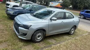Suzuki Dzire 2025 Gris
