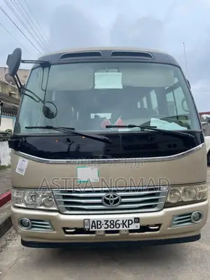 Toyota Alphard 2020 Doré