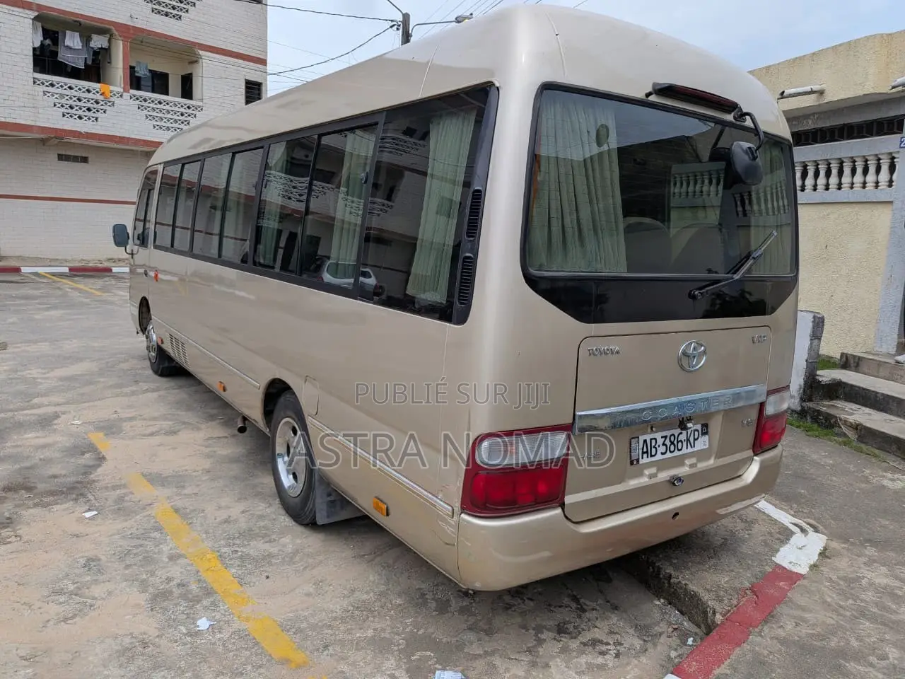 Toyota Alphard 2020 Doré