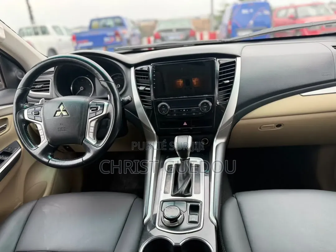 Mitsubishi Montero 2023 Rouge