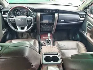Toyota Fortuner 2018 Gris
