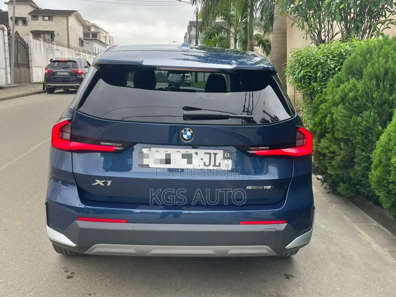BMW X1 xDrive28i Sports Activity Vehicle 2025 Bleu