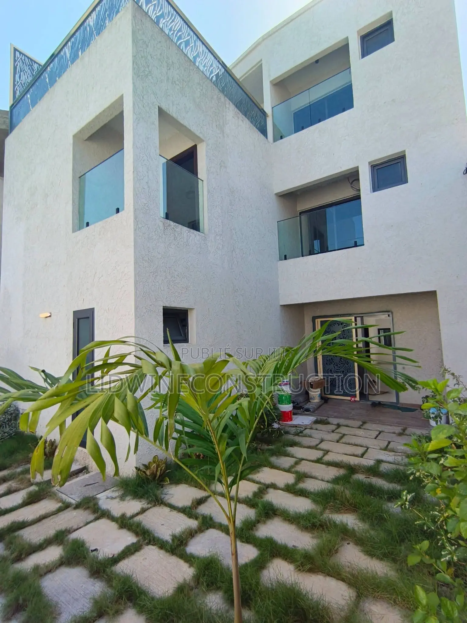 6chbre Duplex dans Bingerville à Vendre
