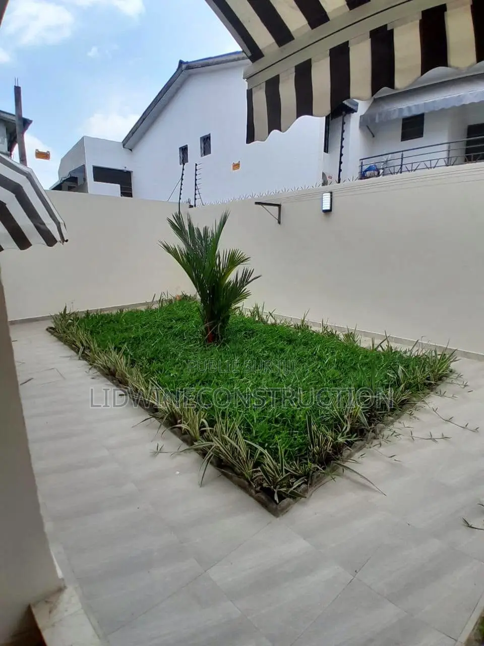 5chbre Duplex dans Bingerville à Louer