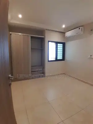 5chbre Duplex dans Bingerville à Louer