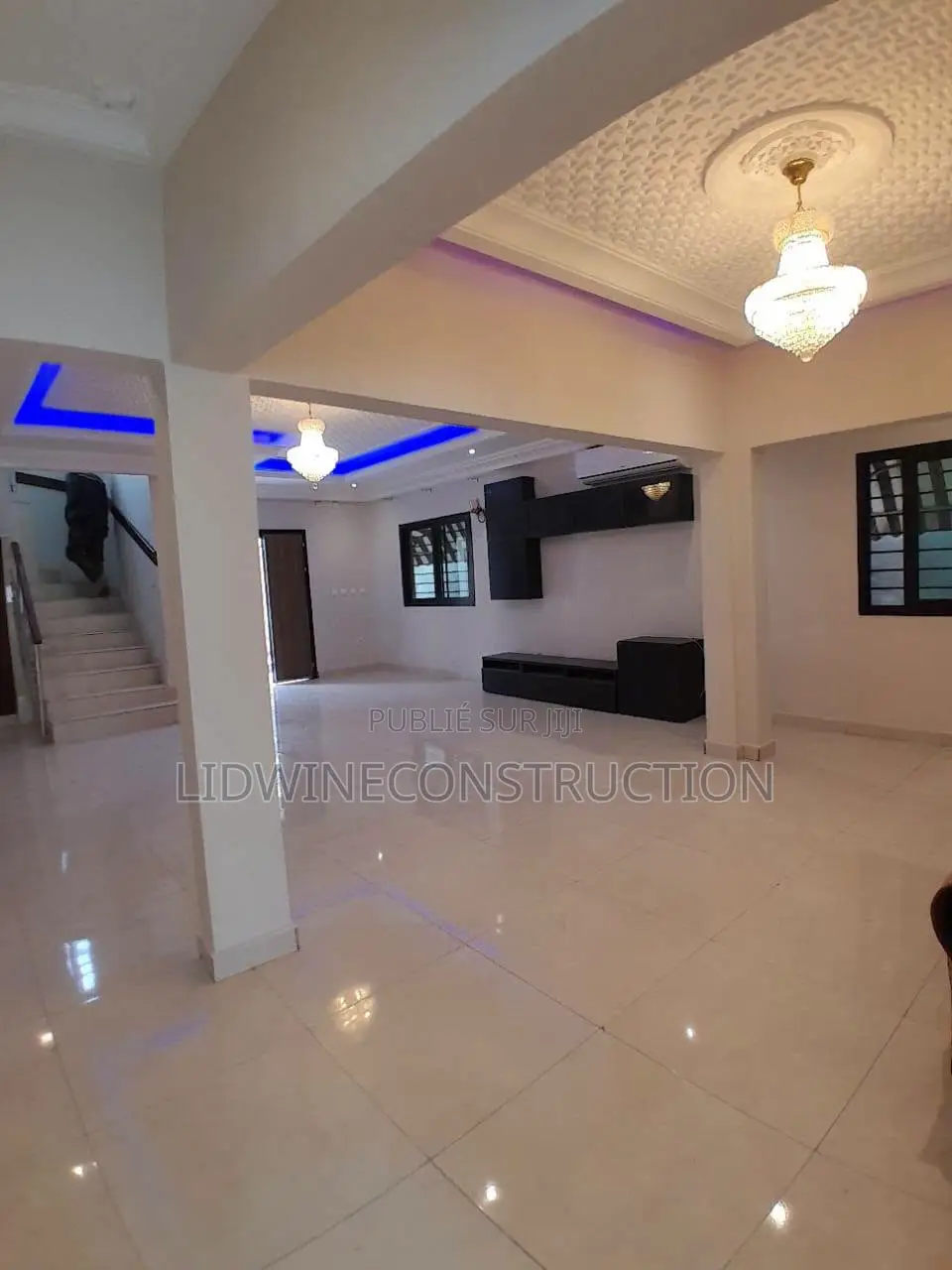 5chbre Duplex dans Bingerville à Louer