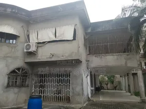 Meublé 9chbre Duplex dans Zié Multi-Services, Cocody à Vendre