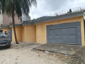 Meublé 9chbre Duplex dans Zié Multi-Services, Cocody à Vendre