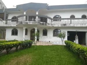 Meublé 9chbre Duplex dans Zié Multi-Services, Cocody à Vendre