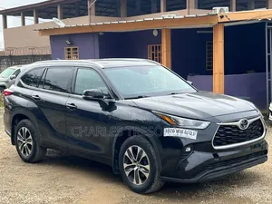 Toyota Highlander L 2021 Noir