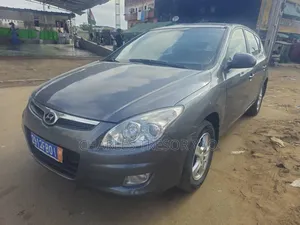 Hyundai i30 1.6 2010 Noir