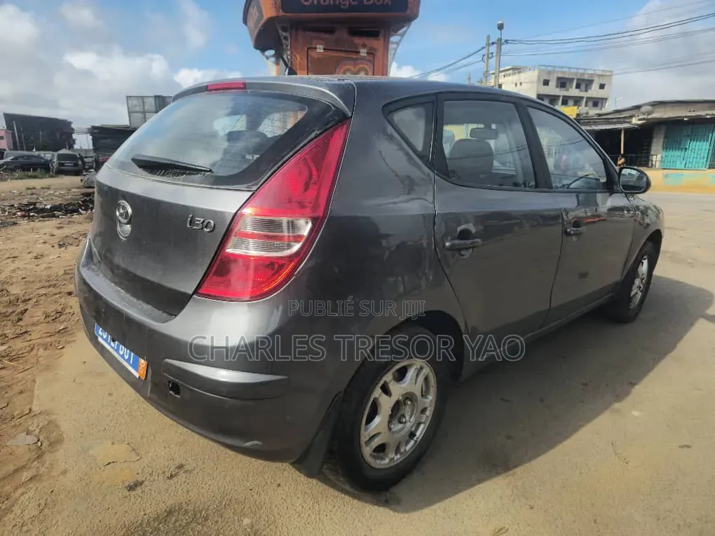Hyundai i30 1.6 2010 Noir