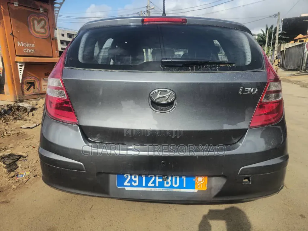 Hyundai i30 1.6 2010 Noir
