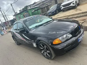 BMW 2002 1995 Noir