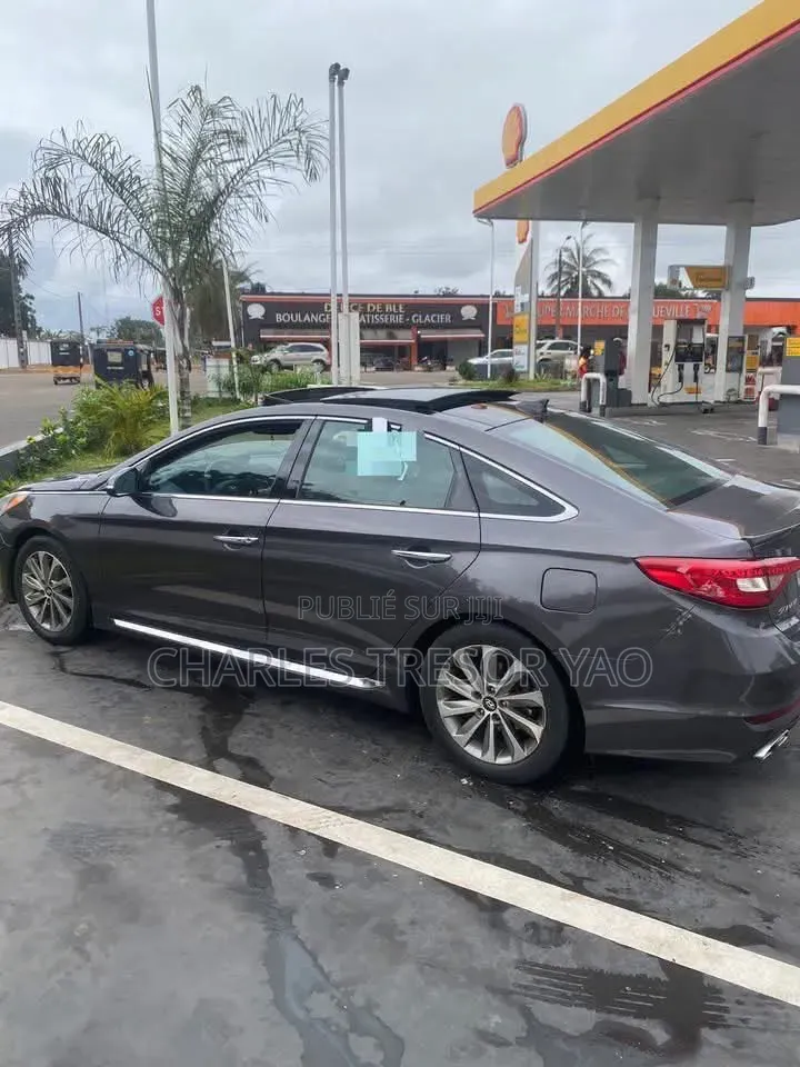 Hyundai Sonata Base Sedan FWD (2.4L 4cyl 6A) 2017 Noir