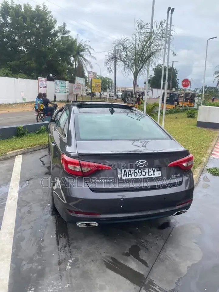 Hyundai Sonata Base Sedan FWD (2.4L 4cyl 6A) 2017 Noir