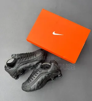 Nike Shox R4