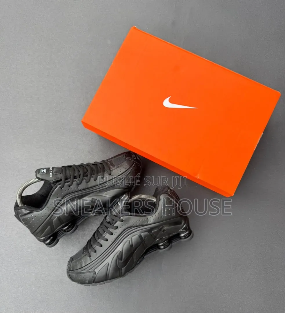 Nike Shox R4