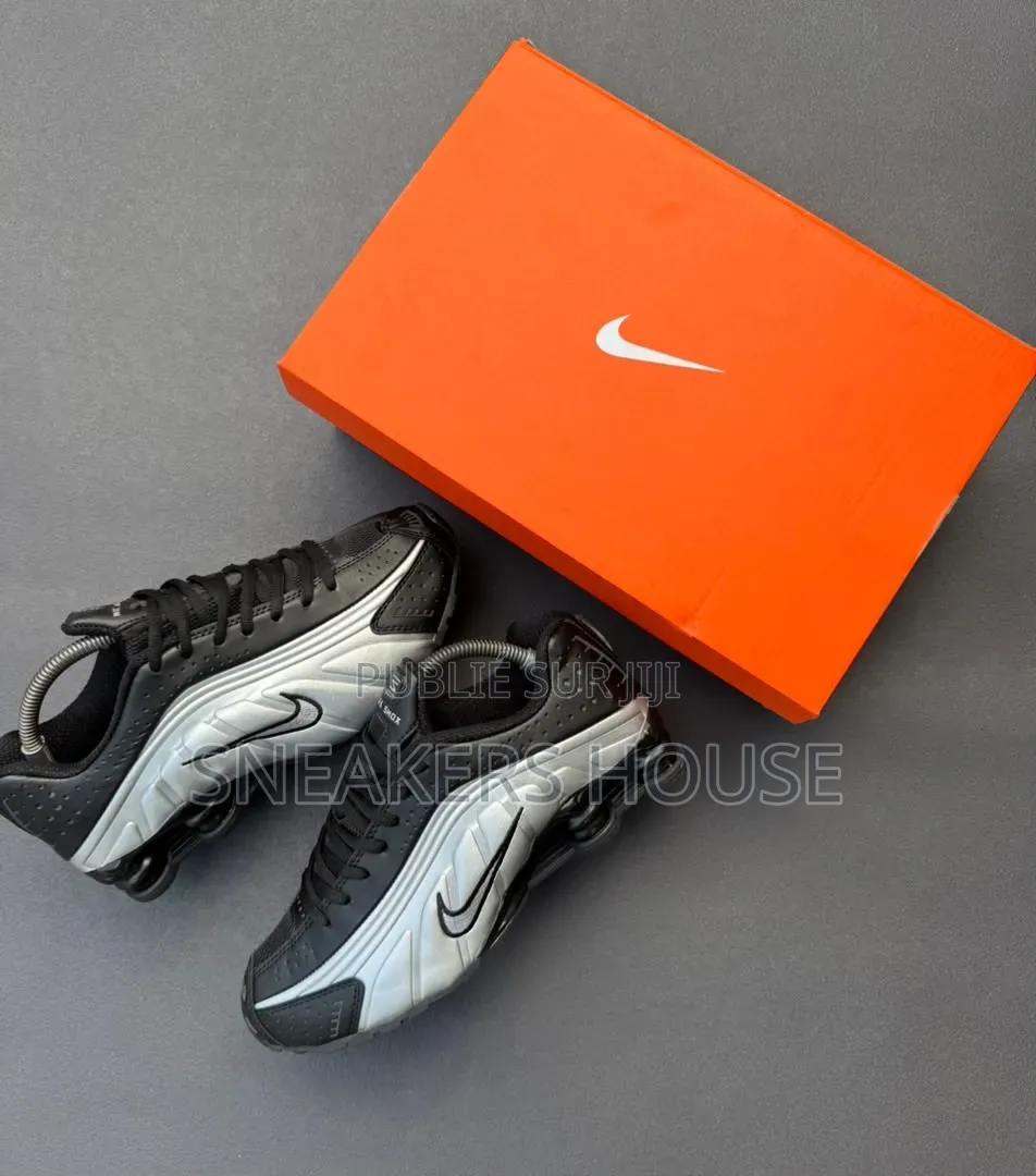Nike Shox R4
