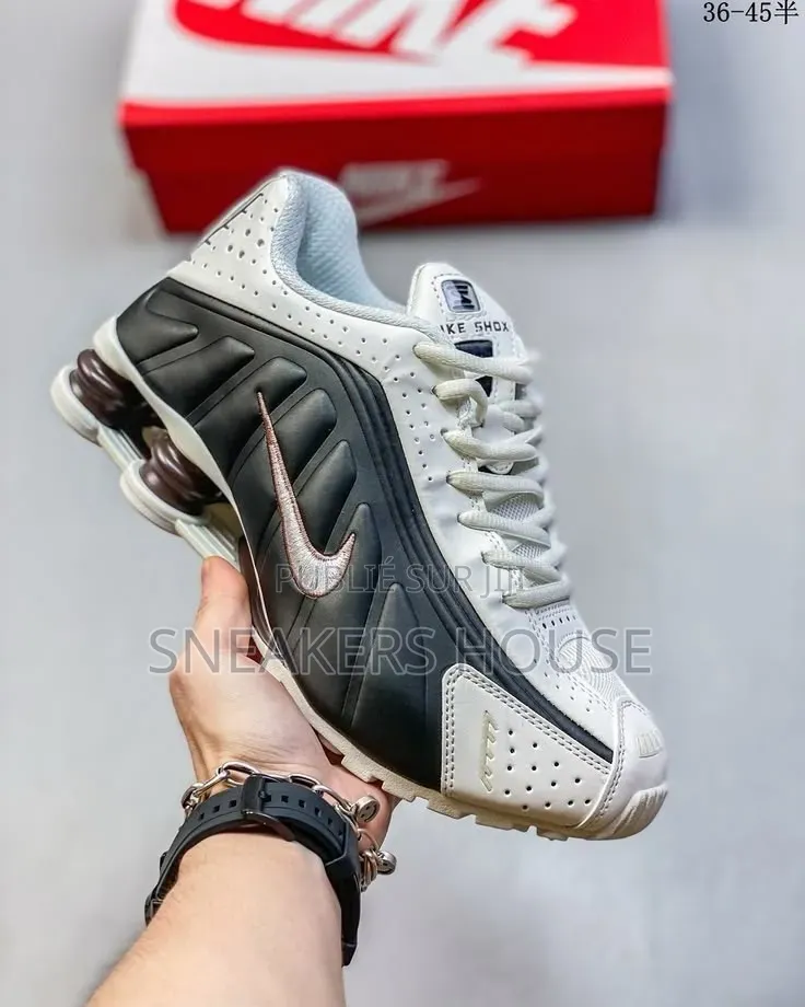 Nike Shox R4