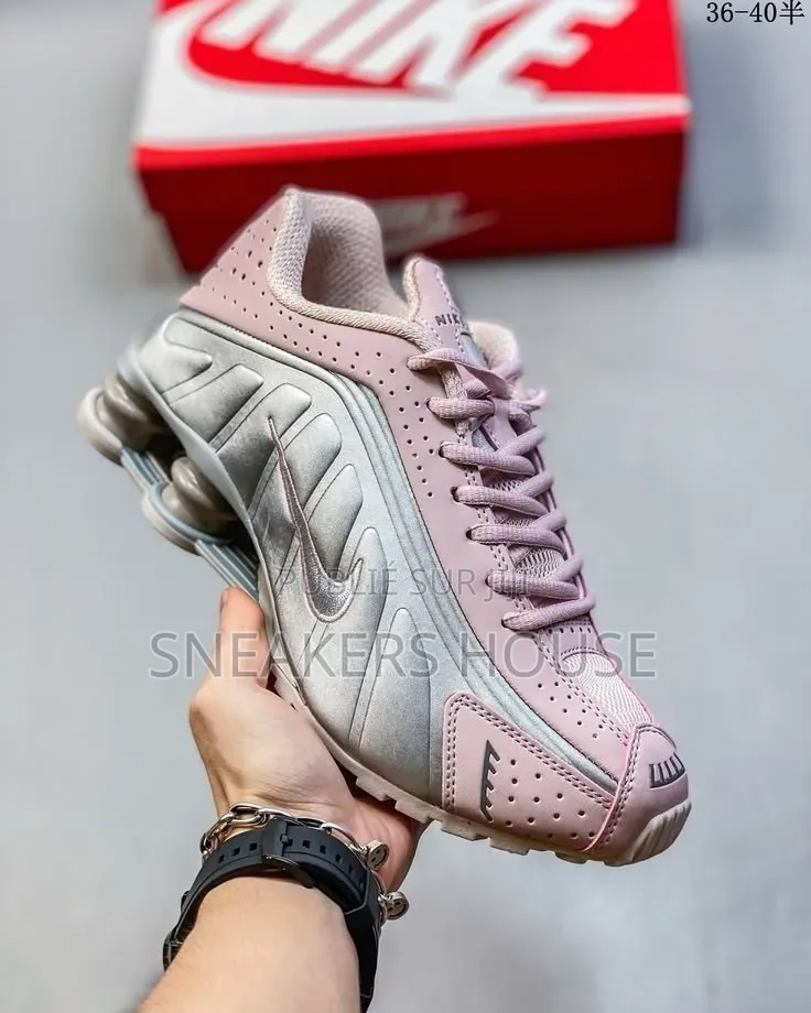 Nike Shox R4