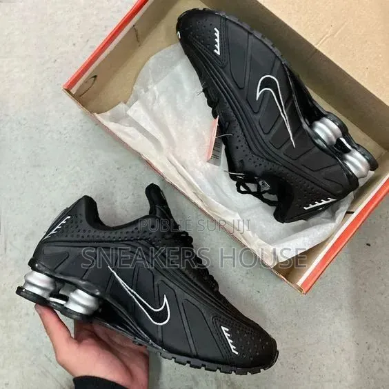 Nike Shox R4