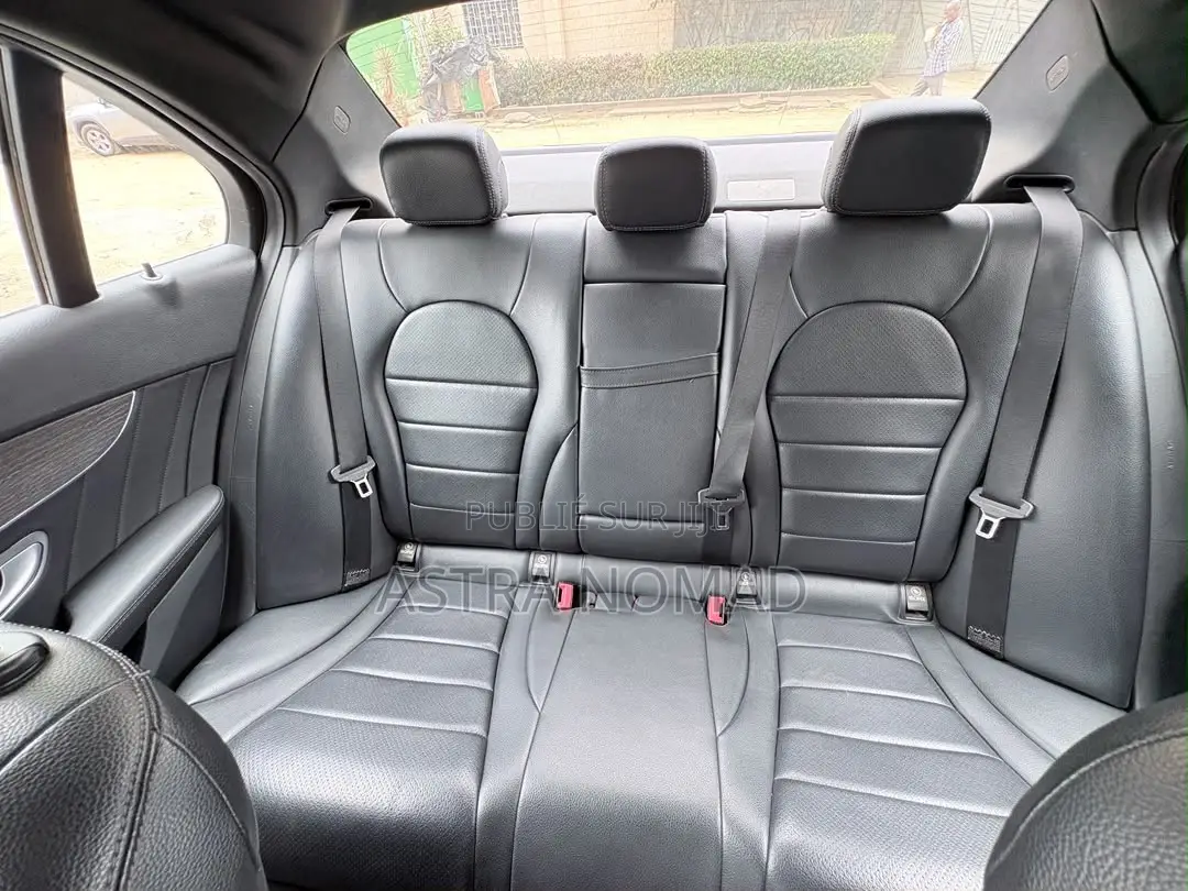 Mercedes-Benz C300 2020 Noir
