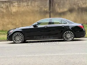 Mercedes-Benz C300 2020 Noir
