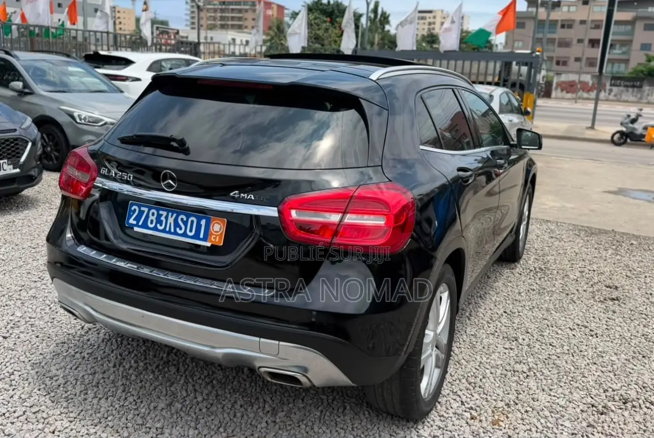 Mercedes-Benz GLA 250 2016 Noir