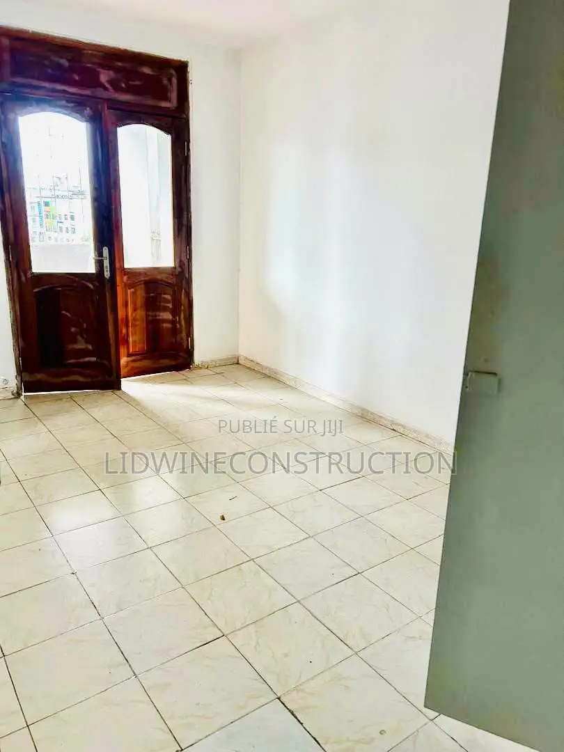 3chbre Villa dans Bingerville à Vendre
