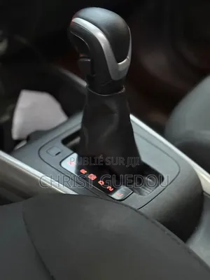 Suzuki Baleno 2024 Rouge