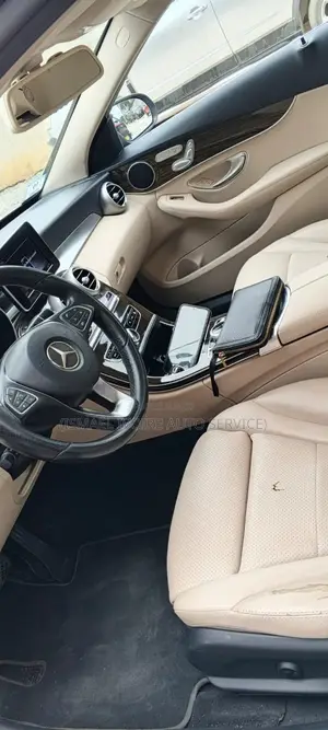 Mercedes-Benz C300 2017 Noir