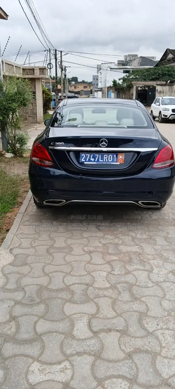 Mercedes-Benz C300 2017 Noir