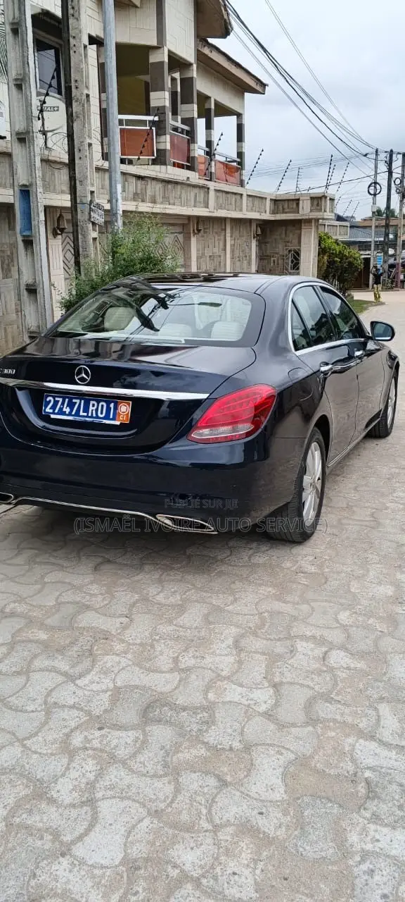 Mercedes-Benz C300 2017 Noir