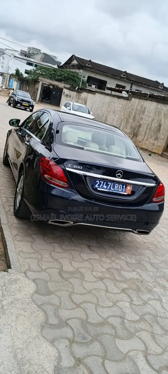 Mercedes-Benz C300 2017 Noir
