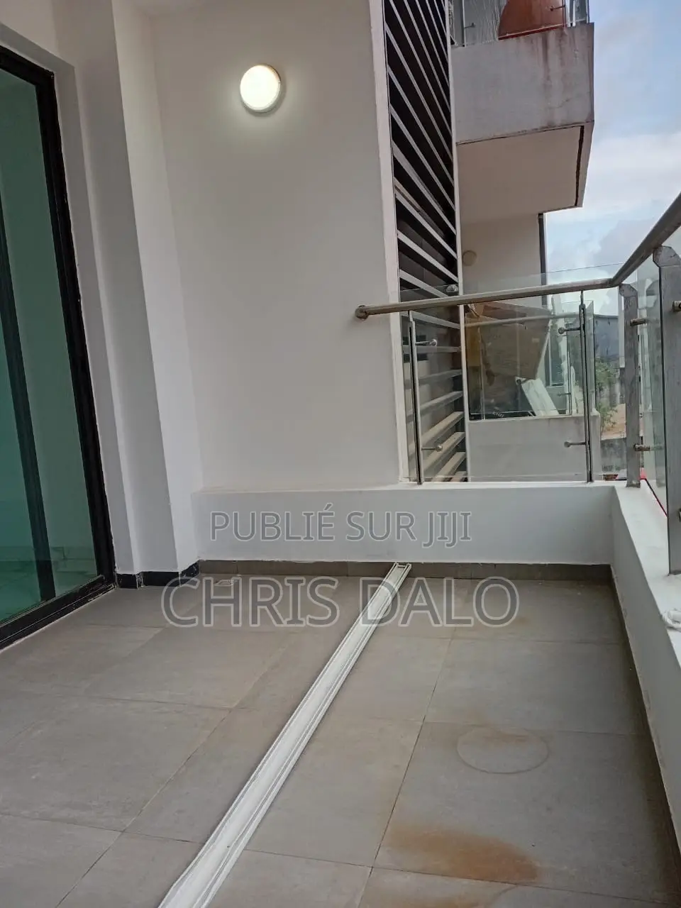 2chbre Appartement dans Achy, Cocody à Louer