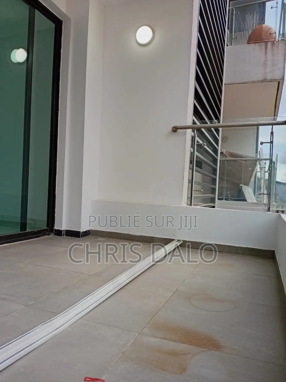 2chbre Appartement dans Achy, Cocody à Louer