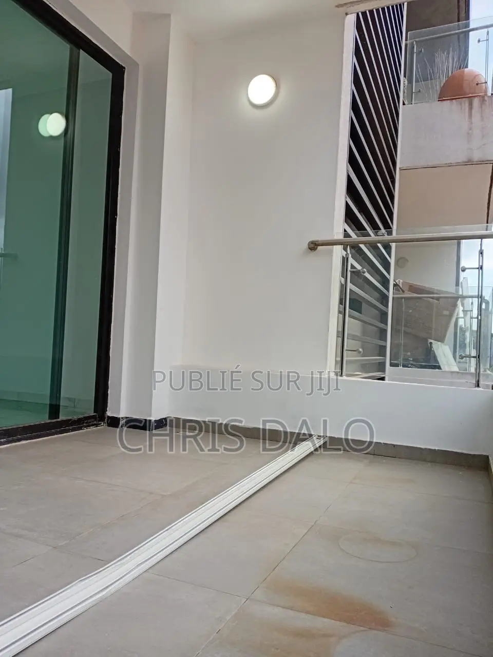 2chbre Appartement dans Achy, Cocody à Louer