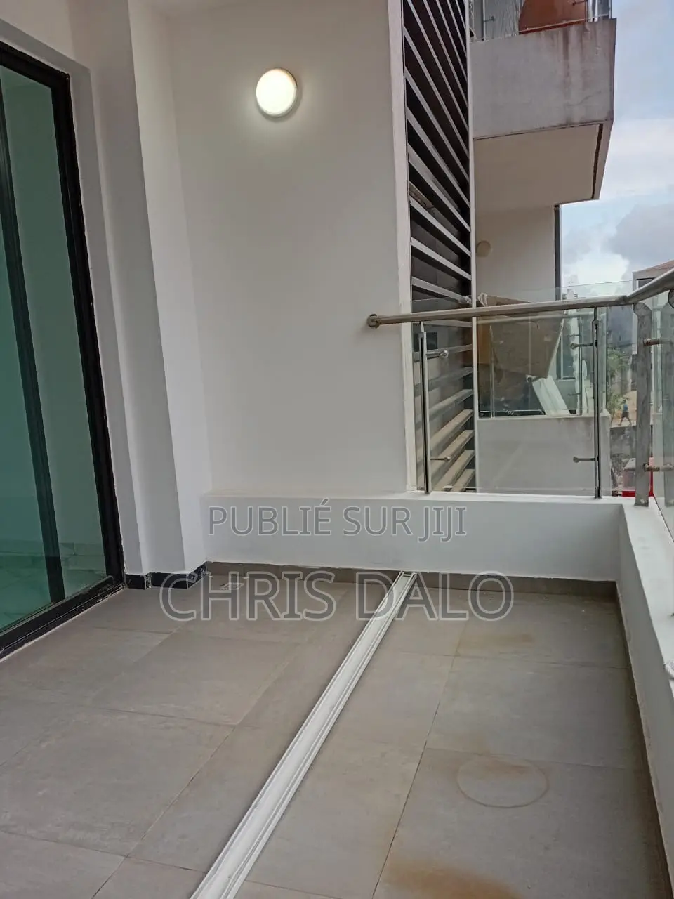 2chbre Appartement dans Achy, Cocody à Louer