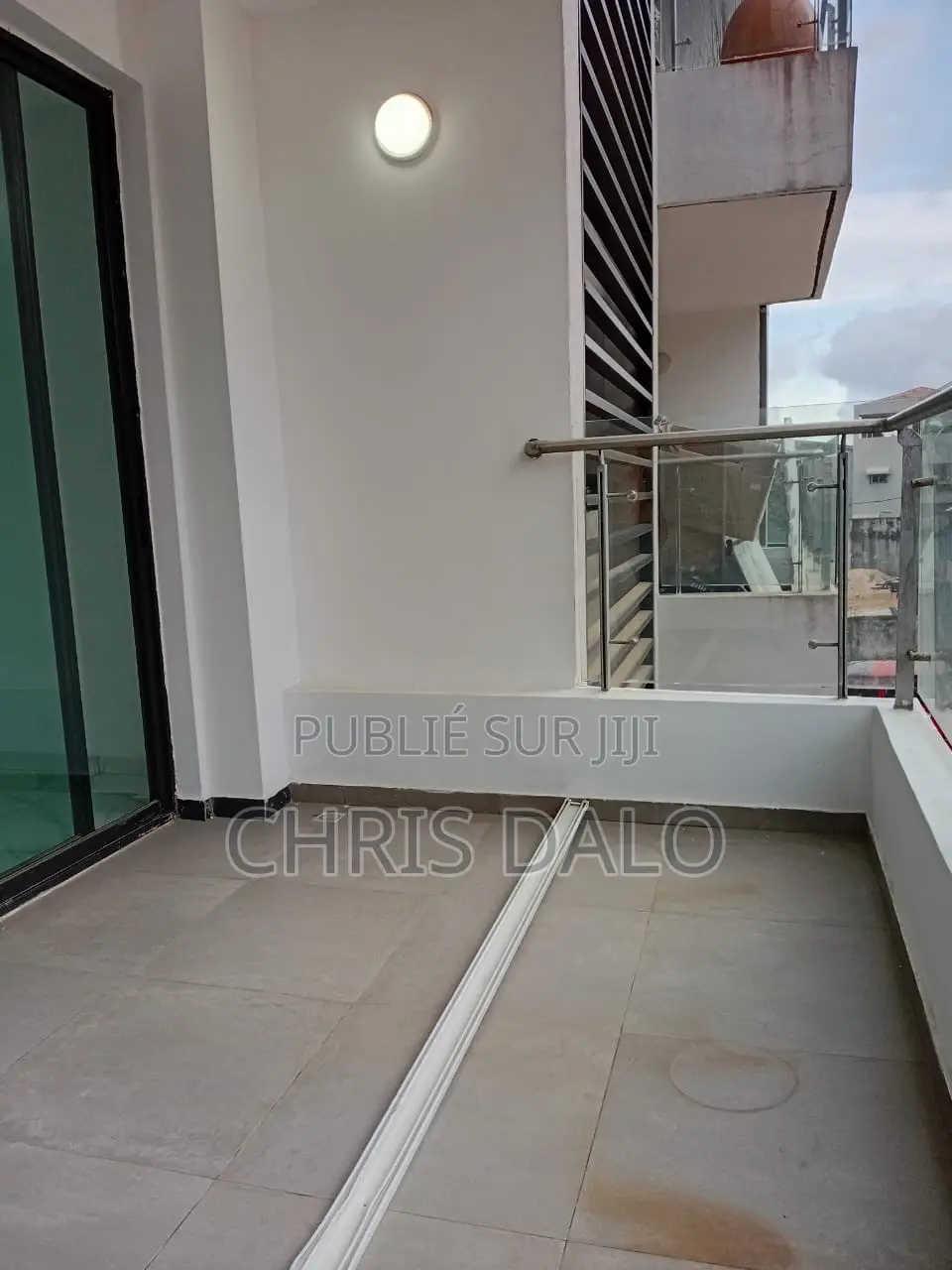 2chbre Appartement dans Achy, Cocody à Louer