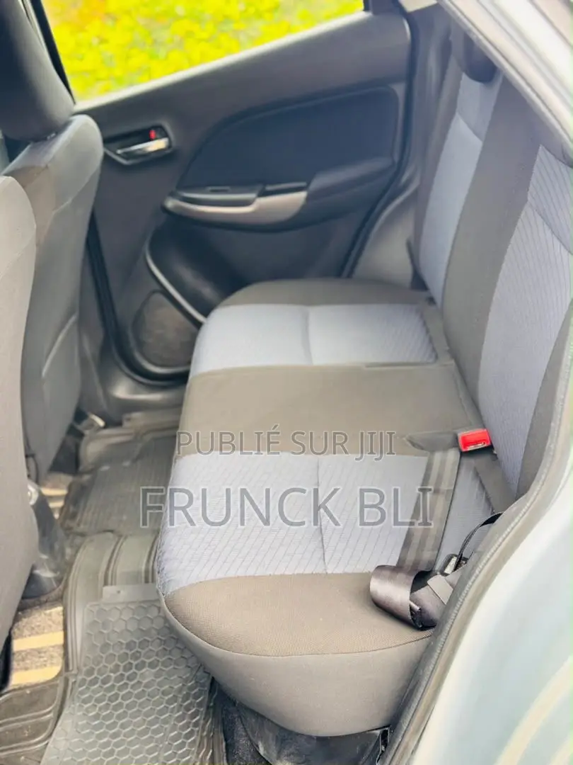 Toyota Starlet 2020 Gris