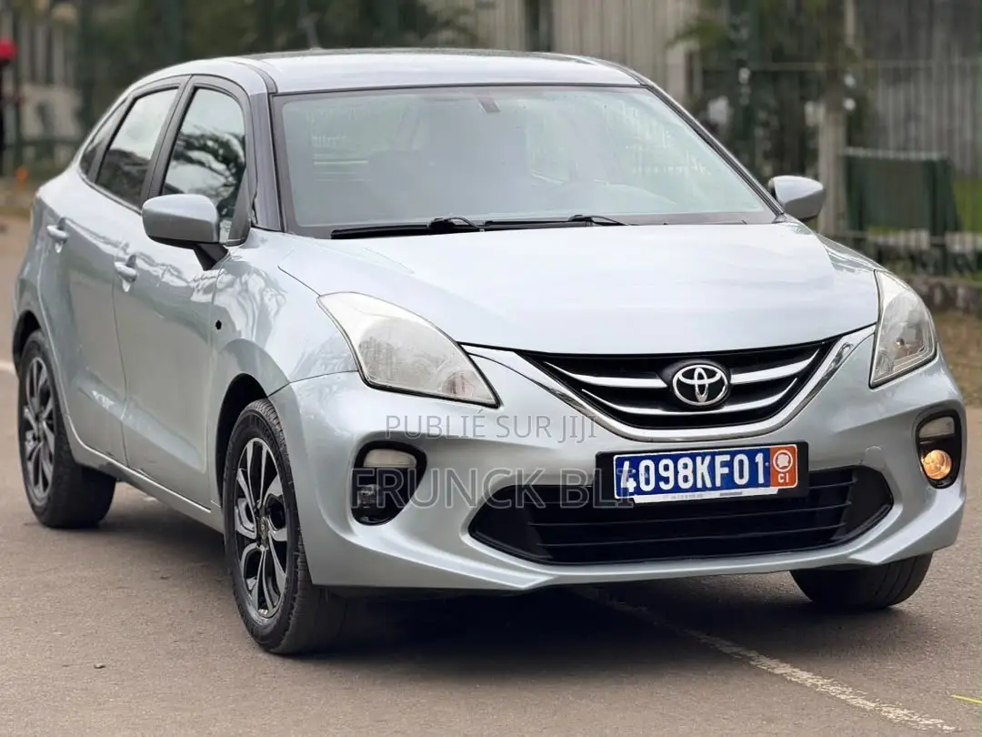 Toyota Starlet 2020 Gris